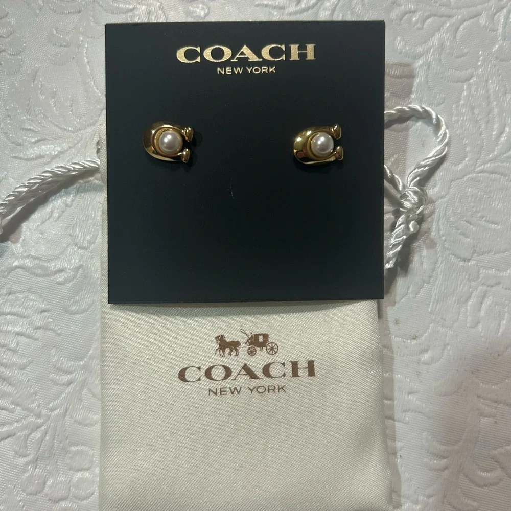 Coach Gold & Pearl C-Shape Post Earrings NWT - Picture 5 of 8